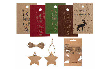 Verschiedene Geschenkanhänger und Schleifen nebeneinander gereiht
